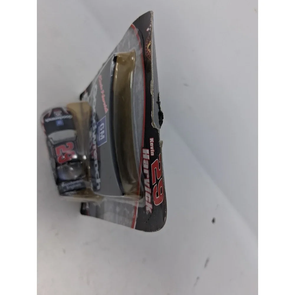 2005 Kevin Harvick #29 GM Goodwrench 1/64 Scale NASCAR Diecast Winners Circle. N